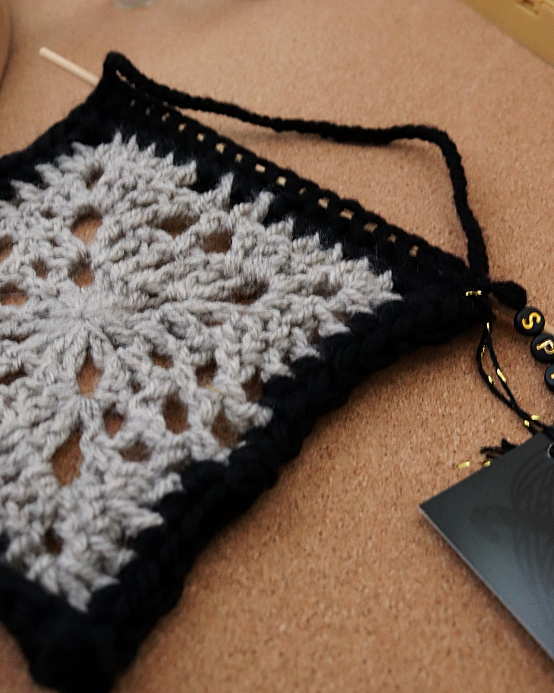 Granny square à suspendre - Spider