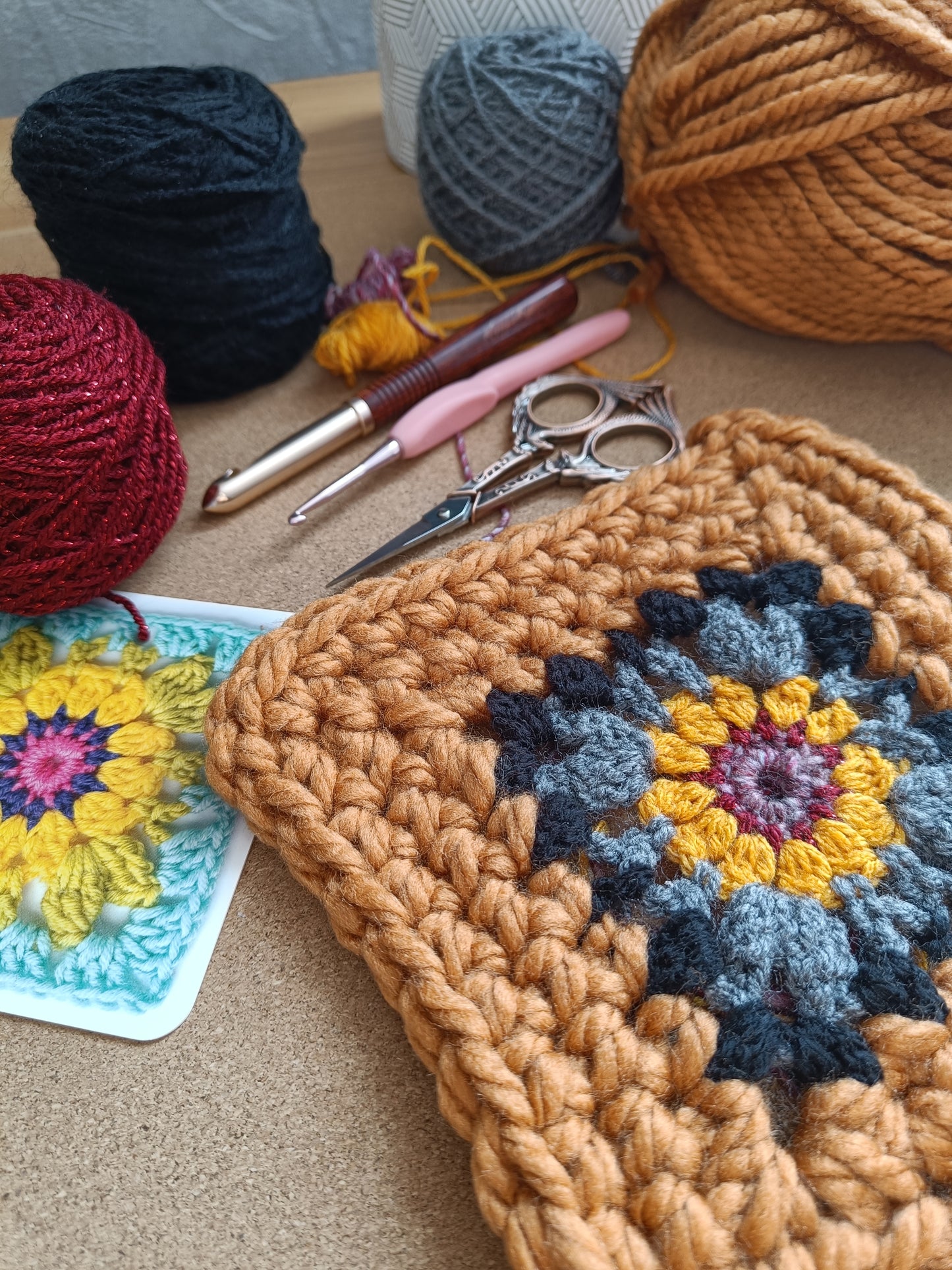 Granny square à suspendre - Friend