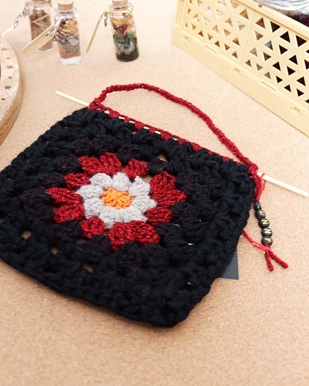 Granny square à suspendre - Funny