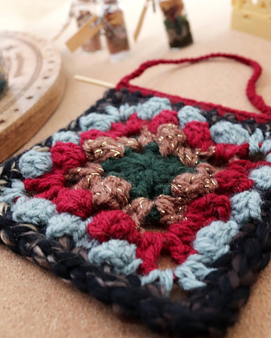 Granny square à suspendre - Joy