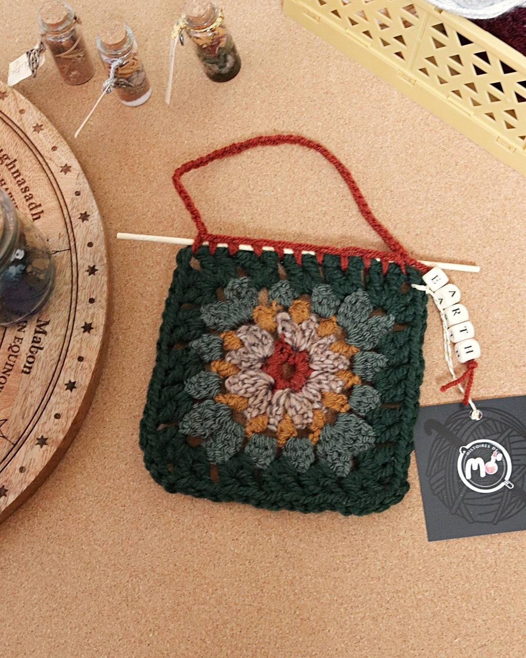 Granny square à suspendre - Earth