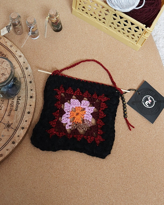 Granny square à suspendre - Mystery